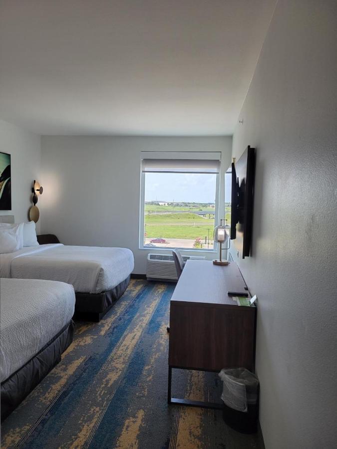 La Quinta Inn & Suites By Wyndham Terrell Esterno foto
